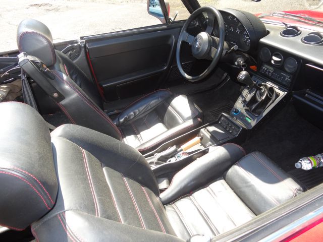 1988 Alfa Romeo Spider Sedan I4 SE FWD