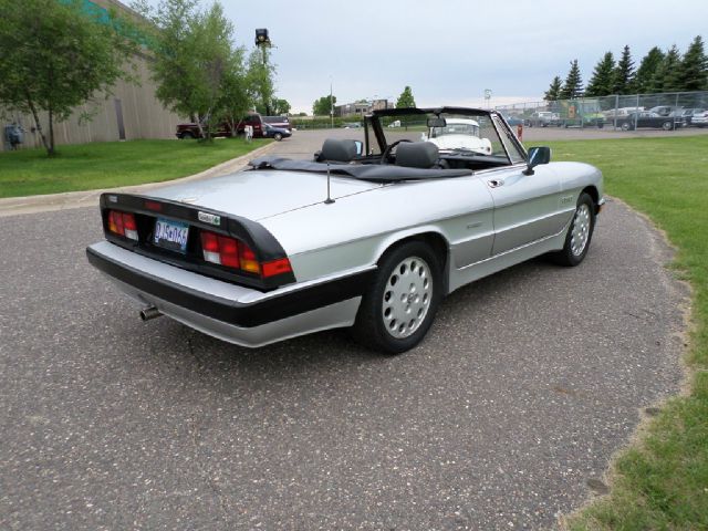 1989 Alfa Romeo Spider 1.8T Quattro