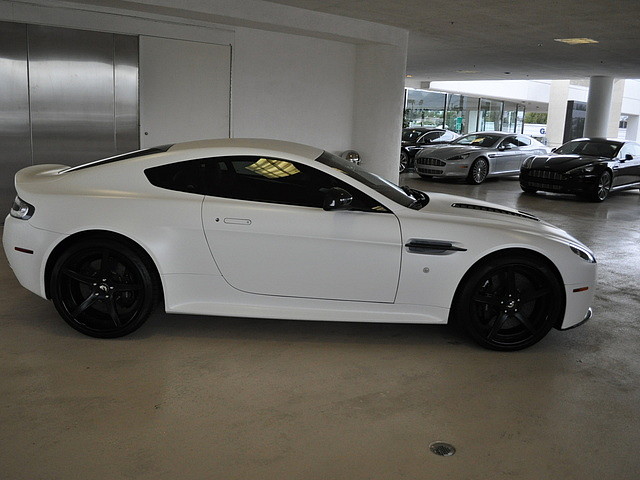 2011 Aston Martin V12 Vantage Base