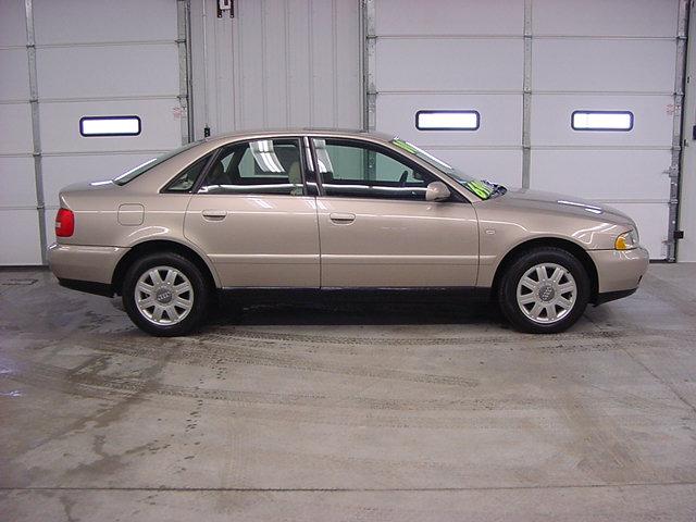 2000 Audi A4 Scion XB