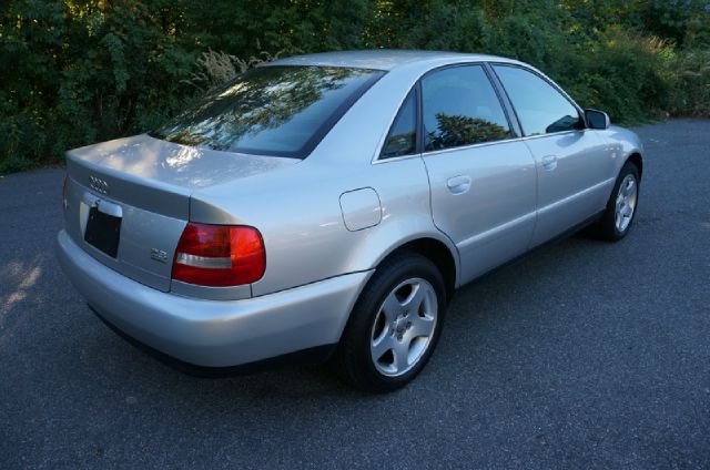 2000 Audi A4 Convenience