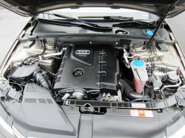 2009 Audi A4 2WD Panel LS