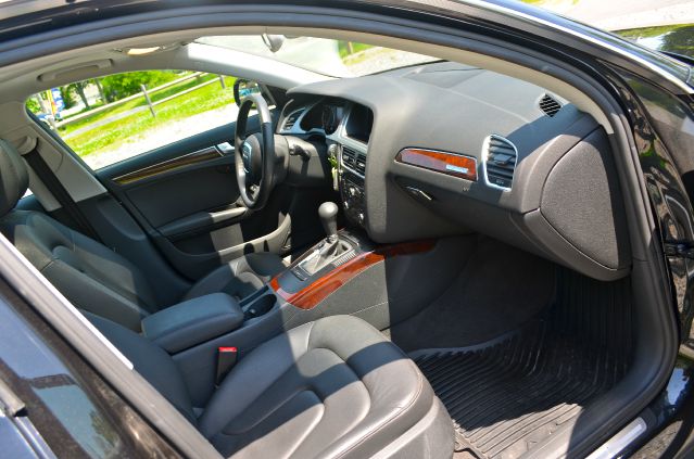 2009 Audi A4 2WD Panel LS