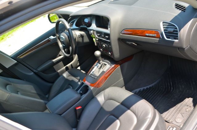 2009 Audi A4 2WD Panel LS