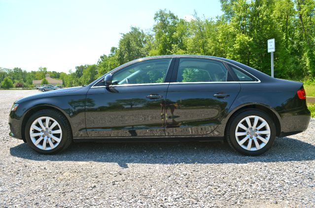 2009 Audi A4 2WD Panel LS