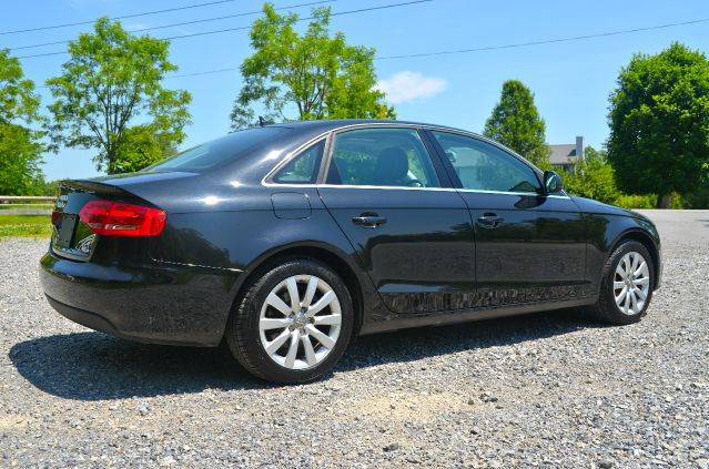 2009 Audi A4 2WD Panel LS