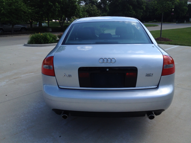 2002 Audi A6 Supercrew-short-xlt-4wd-6 CD-1 Owner
