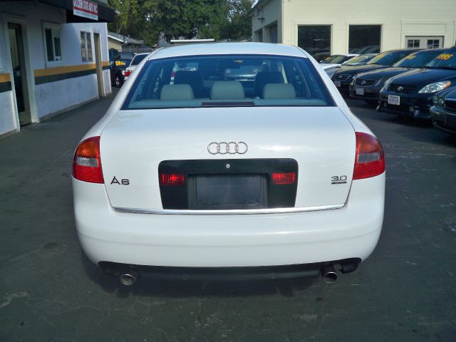 2002 Audi A6 Supercrew-short-xlt-4wd-6 CD-1 Owner
