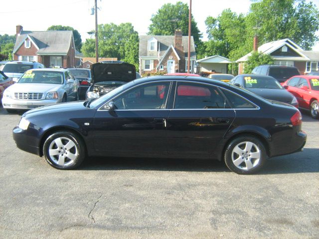 2003 Audi A6 Supercrew-short-xlt-4wd-6 CD-1 Owner