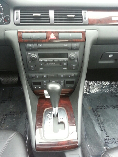 2003 Audi A6 Supercrew-short-xlt-4wd-6 CD-1 Owner