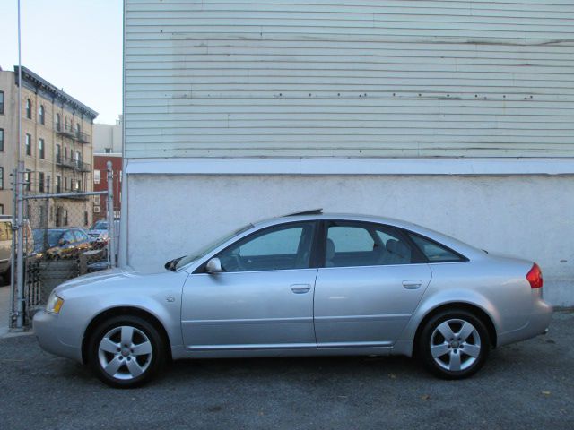 2003 Audi A6 Supercrew-short-xlt-4wd-6 CD-1 Owner