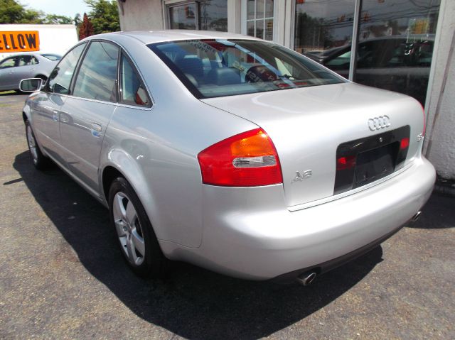 2003 Audi A6 Supercrew-short-xlt-4wd-6 CD-1 Owner