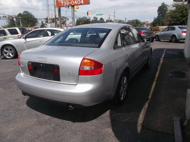 2003 Audi A6 Supercrew-short-xlt-4wd-6 CD-1 Owner