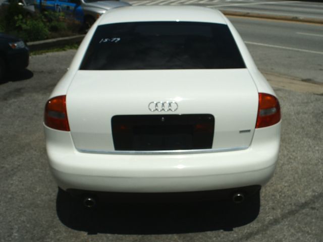2003 Audi A6 Supercrew-short-xlt-4wd-6 CD-1 Owner