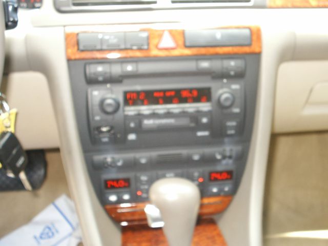 2003 Audi A6 Supercrew-short-xlt-4wd-6 CD-1 Owner