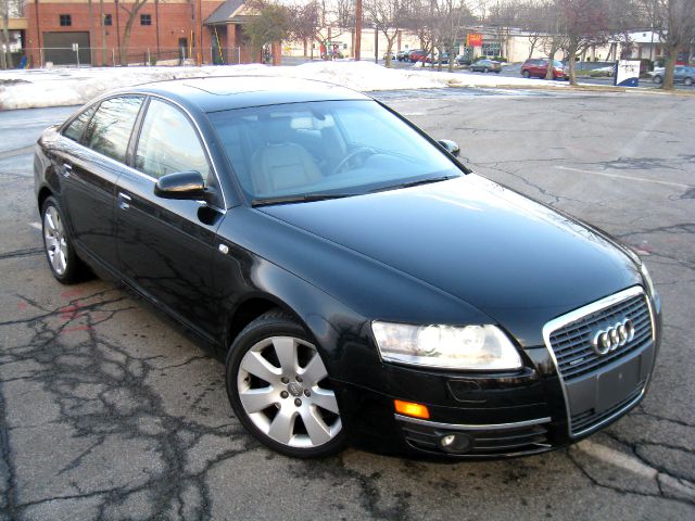 2005 Audi A6 Denali-quads-third-awd-nav-tv/dvd-moonroof-1 Owner