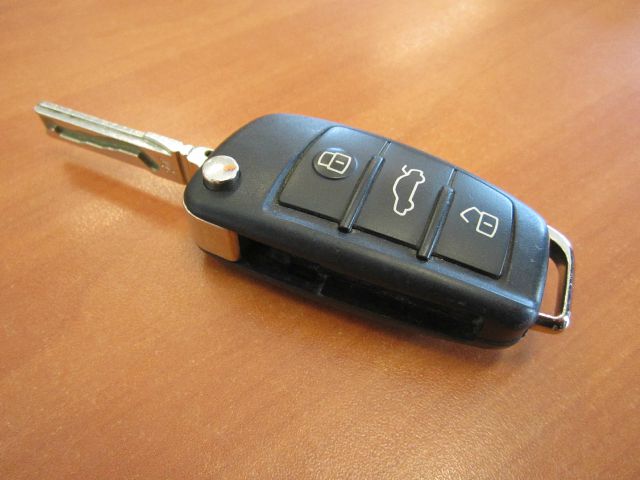 2006 Audi A6 Navigation / Levinson Sound