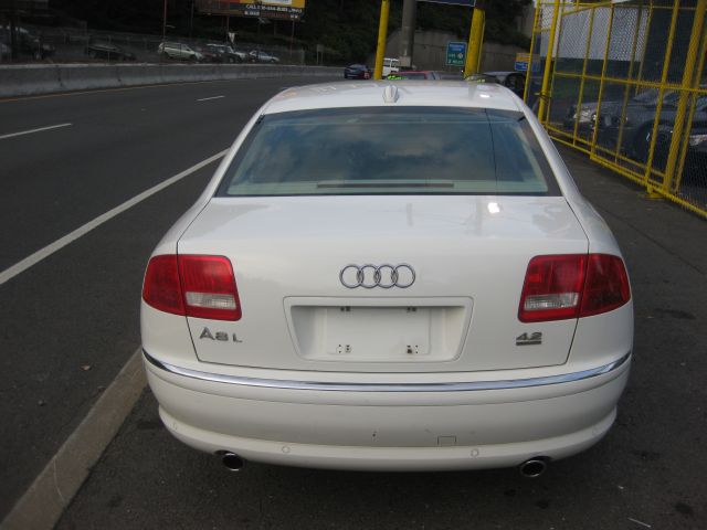 2004 Audi A8 ESi