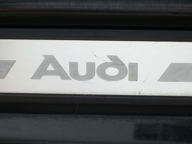 2004 Audi A8 ESi