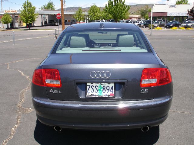 2004 Audi A8 ESi