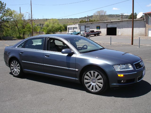 2004 Audi A8 ESi