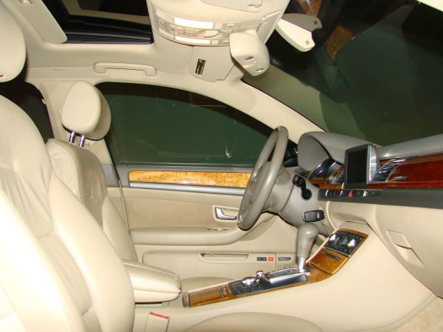 2004 Audi A8 ESi