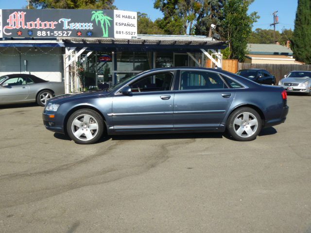 2004 Audi A8 ESi