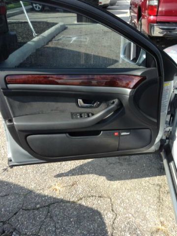 2005 Audi A8 ESi