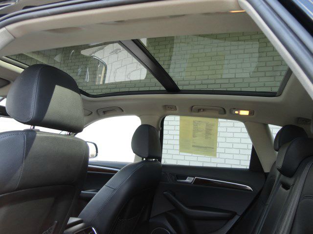 2011 Audi Q5 LS 3000 Down