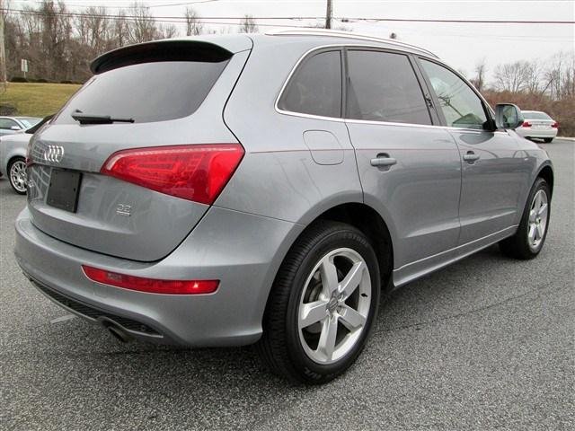 2011 Audi Q5 4dr SR5 3.4L Auto 4WD