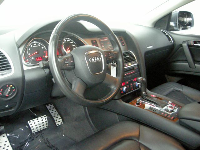 2008 Audi Q7 4dr Sdn GS Plus