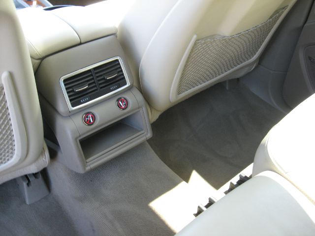 2008 Audi Q7 4WD Quad Cab V8 SLT