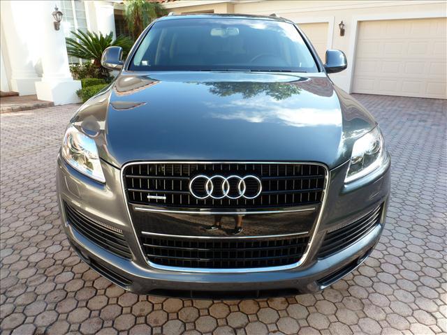 2009 Audi Q7 XLT Super Cab 4X4
