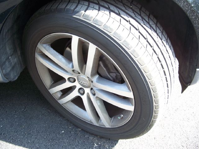 2009 Audi Q7 4dr Sdn GS Plus