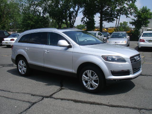 2009 Audi Q7 Xeking Cab