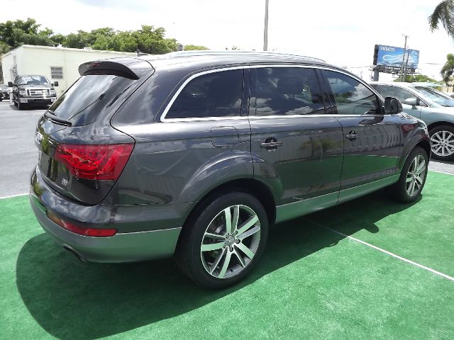 2010 Audi Q7 4dr Sdn GS Plus