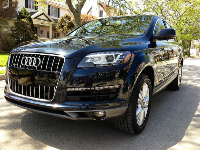 2011 Audi Q7 4dr Sdn Man Late Avail