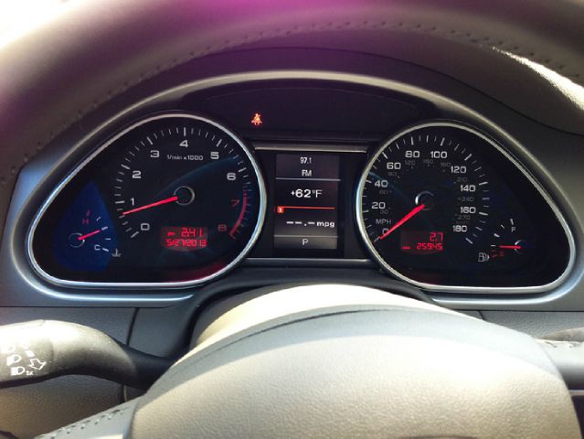 2011 Audi Q7 4dr Sdn Man Late Avail