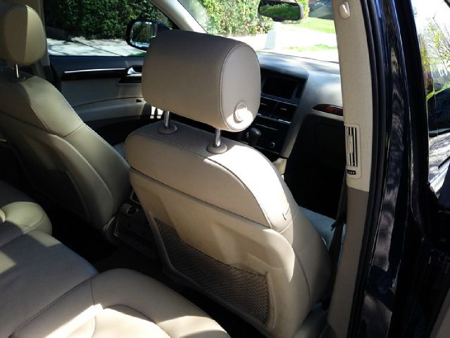 2011 Audi Q7 4dr Sdn Man Late Avail