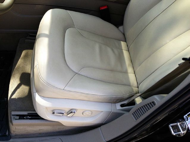 2011 Audi Q7 4dr Sdn Man Late Avail