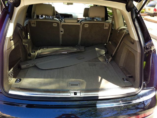 2011 Audi Q7 4dr Sdn Man Late Avail