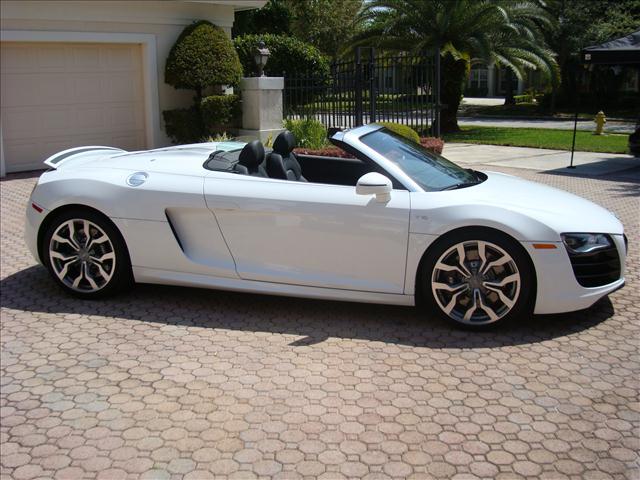 2011 Audi R8 Black/grey