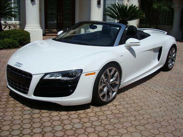 2011 Audi R8 Black/grey