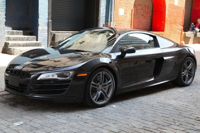 2012 Audi R8 Luxury Sport Pkg