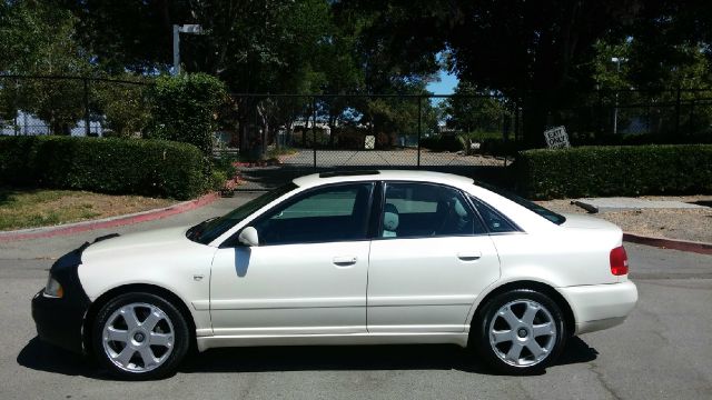 2001 Audi S4 29