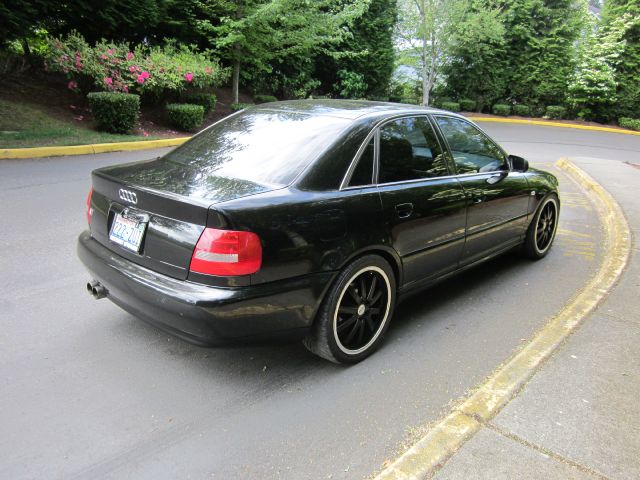 2001 Audi S4 29