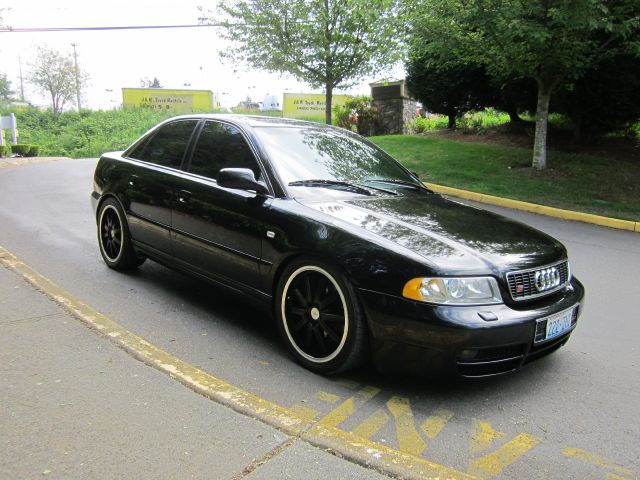 2001 Audi S4 29