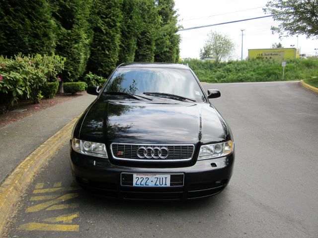 2001 Audi S4 29