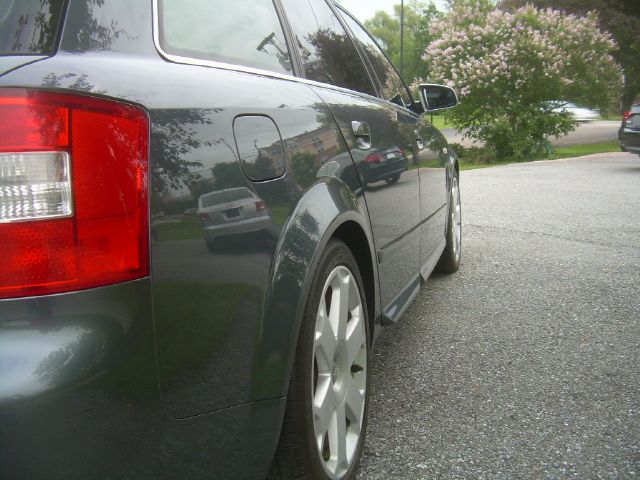 2004 Audi S4 WGN Touring