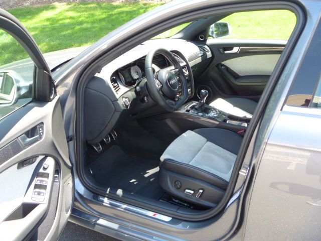 2013 Audi S4 CX W/ 2nd Row Quads, 3rd ROW Seatingrear BACK U